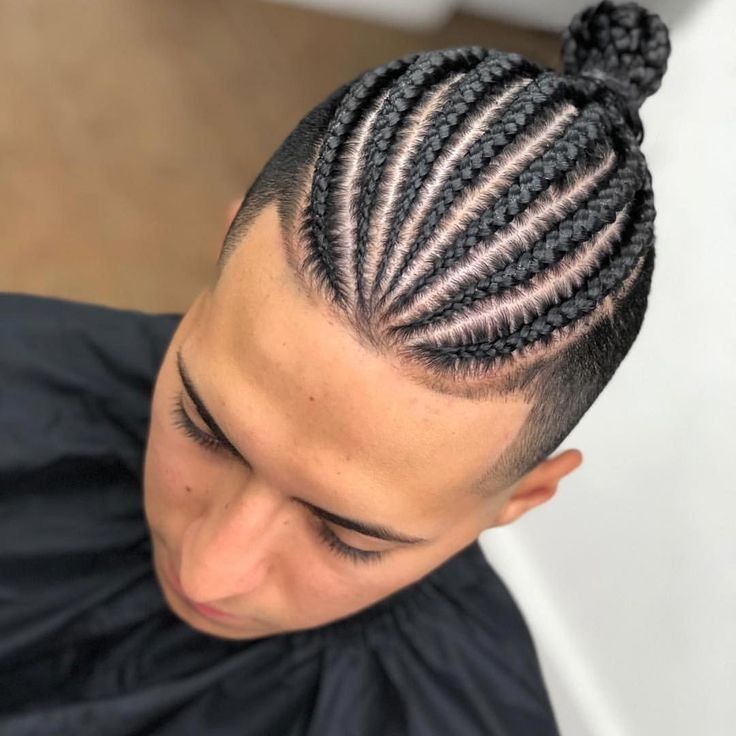 Jasa kepang cornrow pria rapi dan simetris di Ientau Premium Barbershop